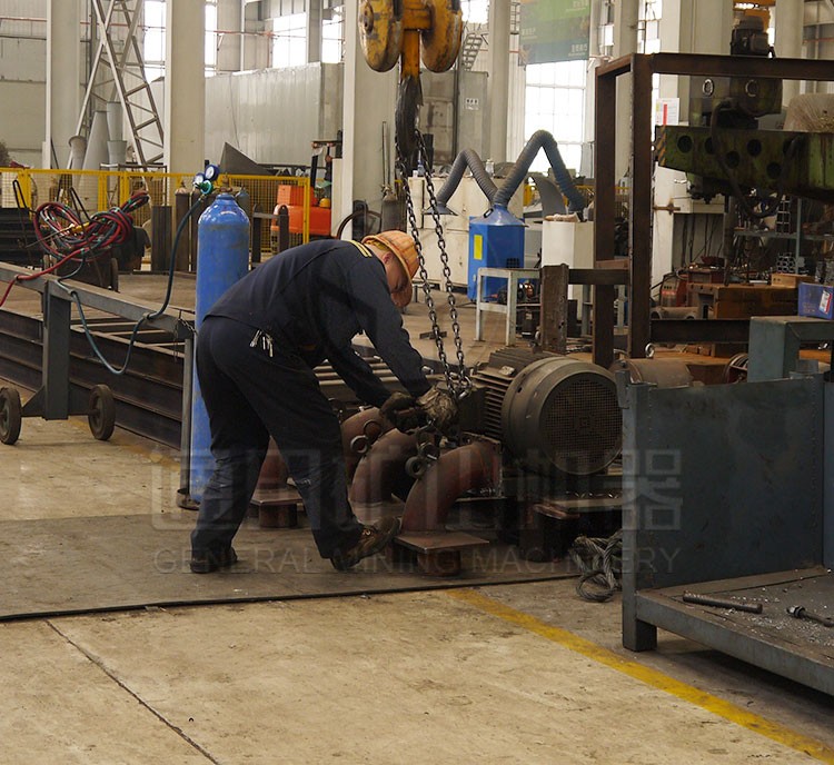 通用礦山機器五一~你們才是今天最美麗的風(fēng)景